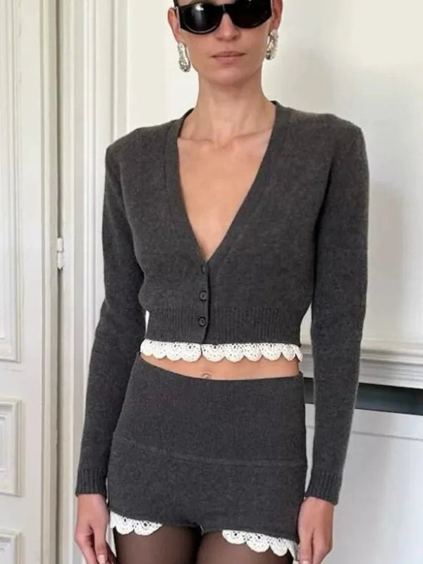 Completo corto con cardigan bordato in pizzo Lucy