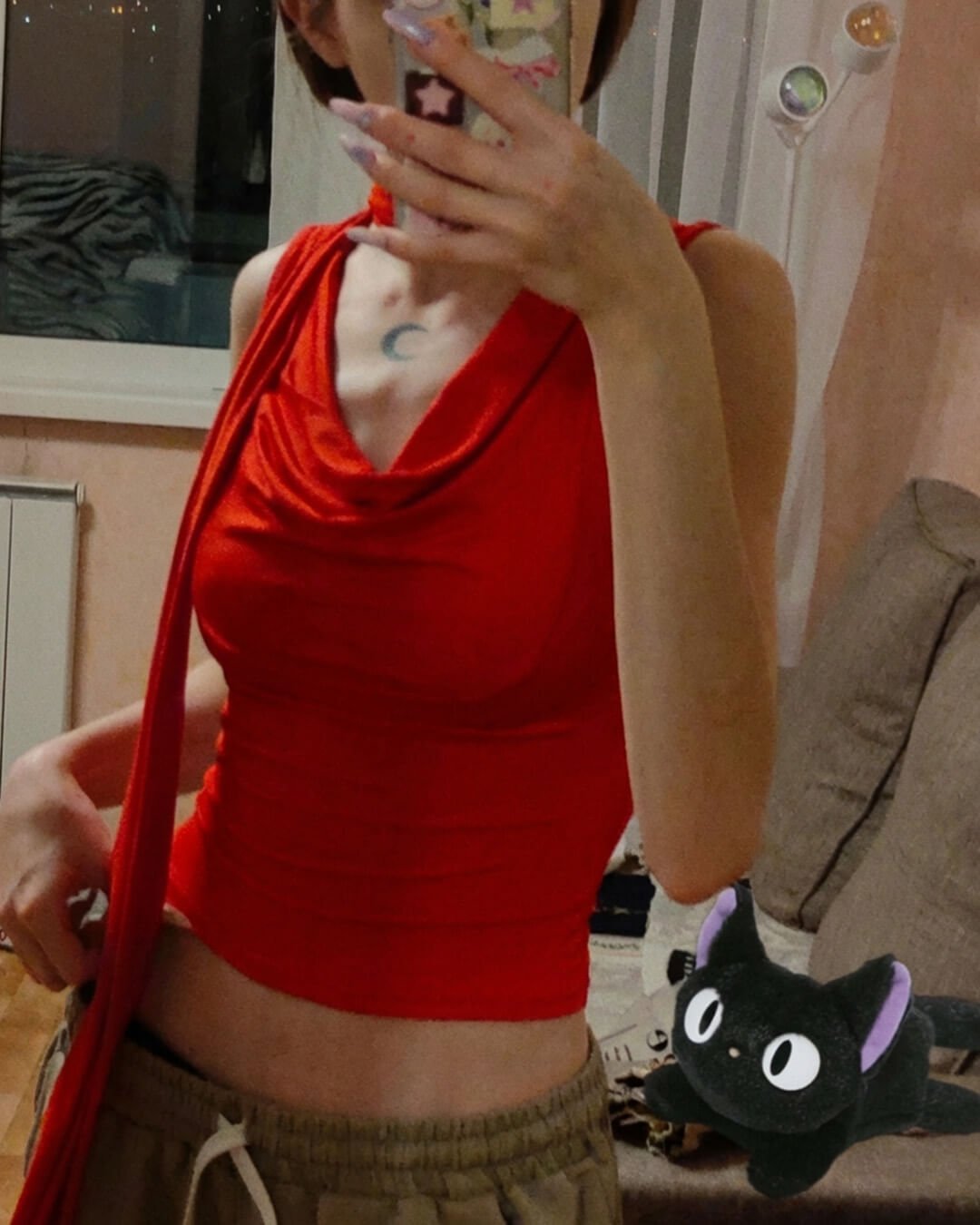 Top smanicato con laccetto al collo Lydia
