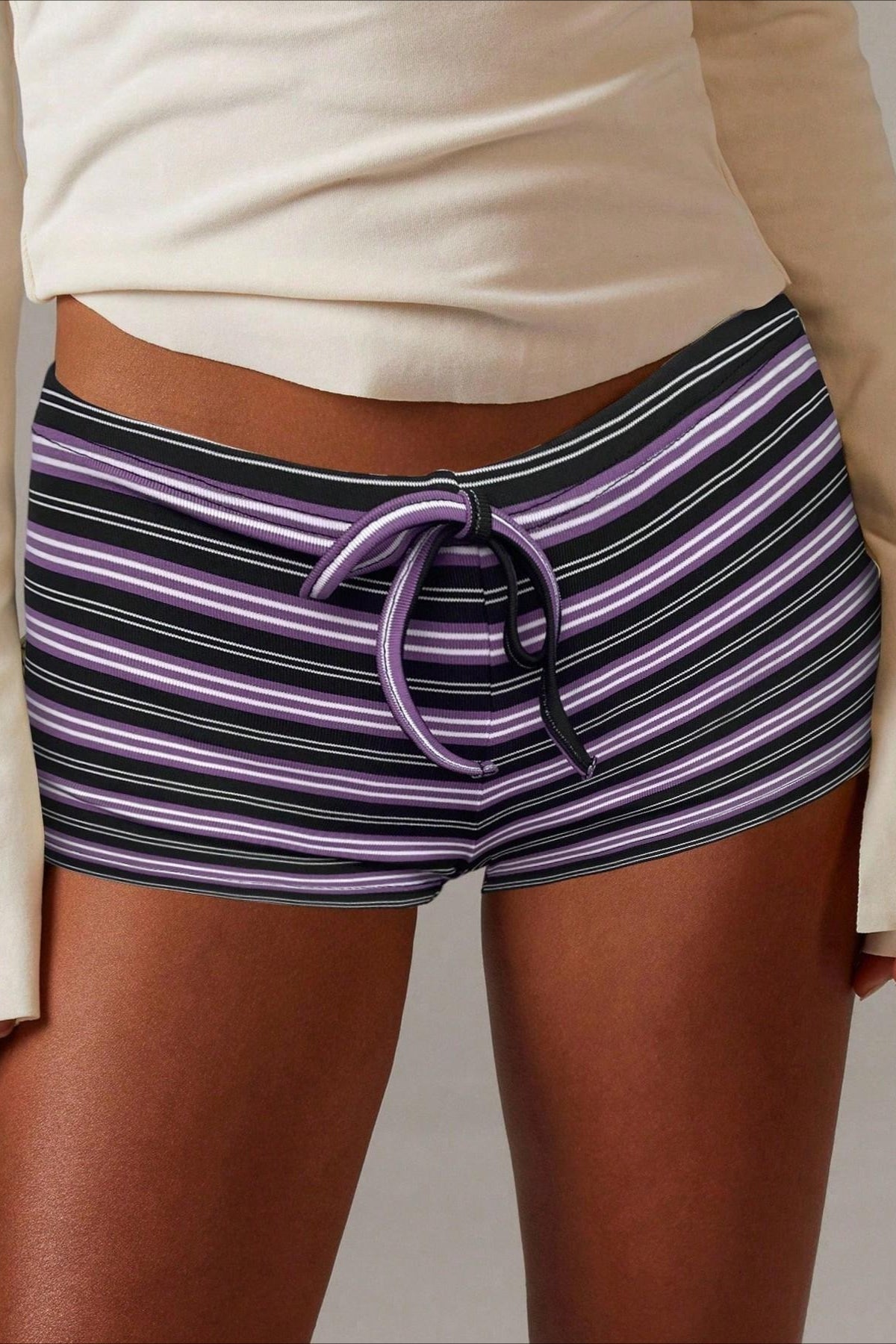 Shorts Malina a righe con coulisse e vita bassa