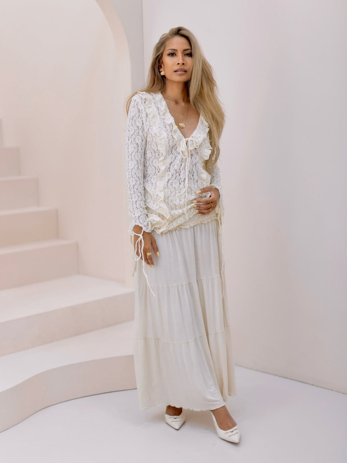 Top con colletto in pizzo a strati Mary