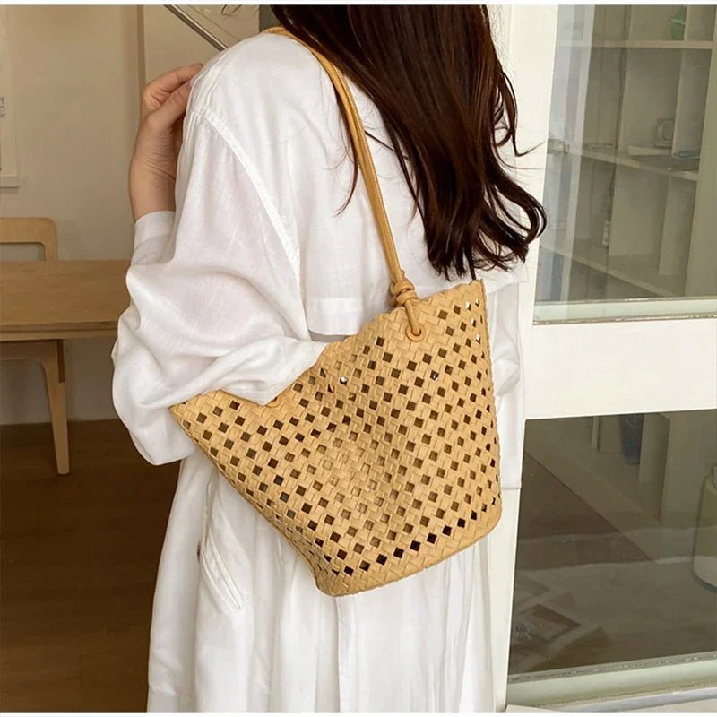 Borsa a secchiello intrecciata Matilde
