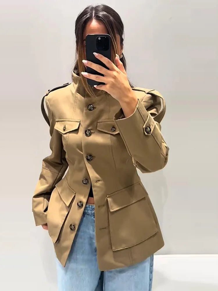 Trench Melinda dal taglio aderente