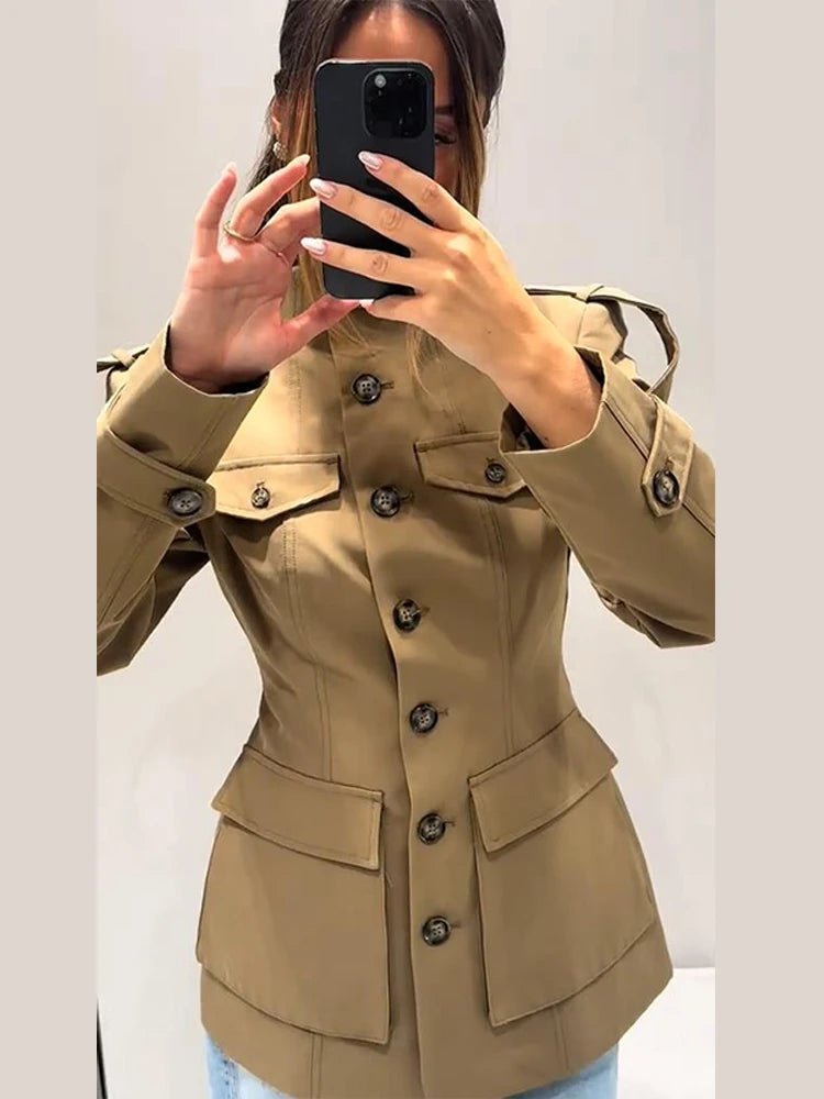 Trench Melinda dal taglio aderente