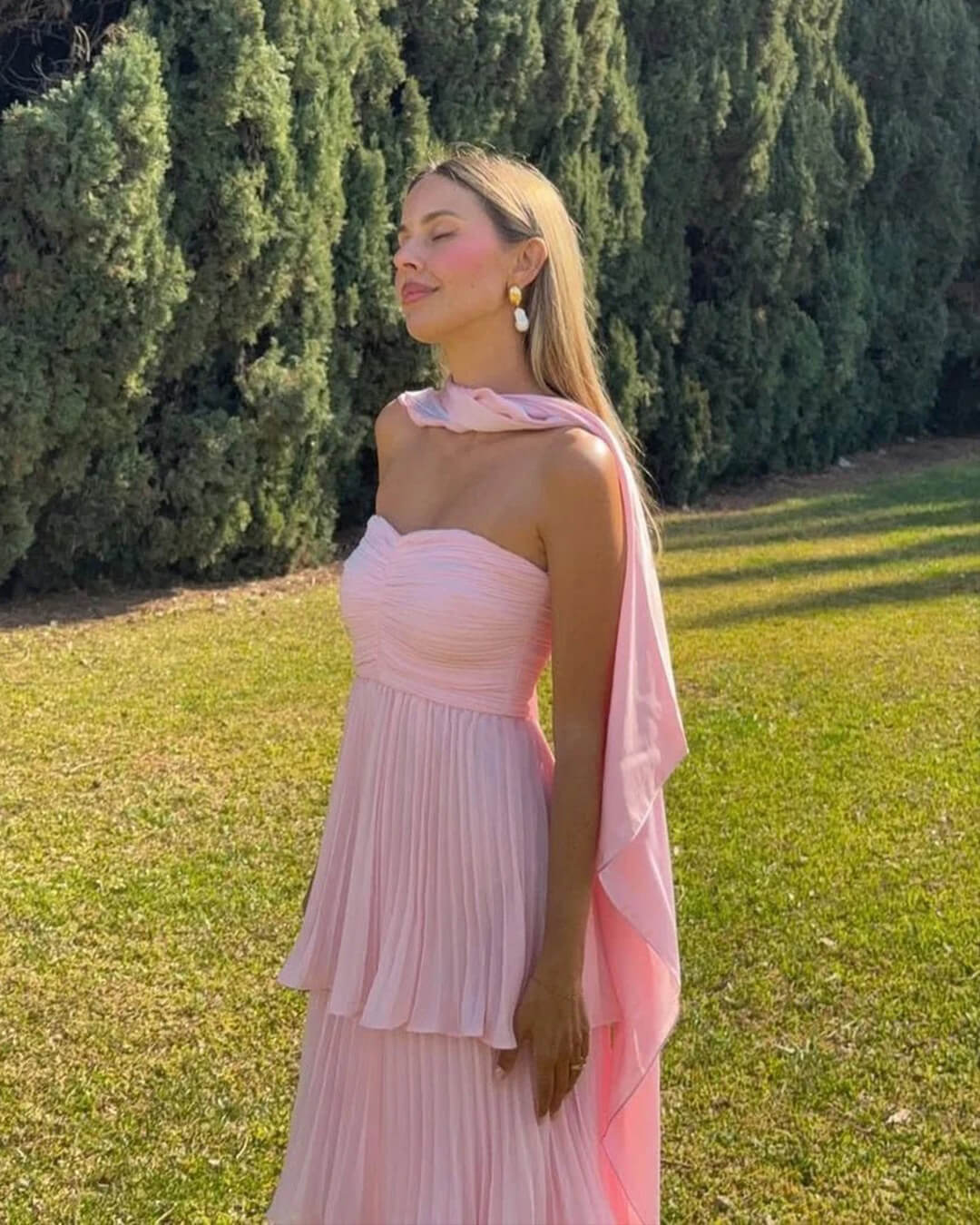 Abito lungo a balze plissettate senza spalline Michelle