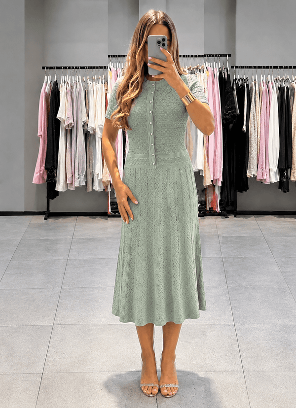 Abito midi Nicole in maglia con mezza abbottonatura