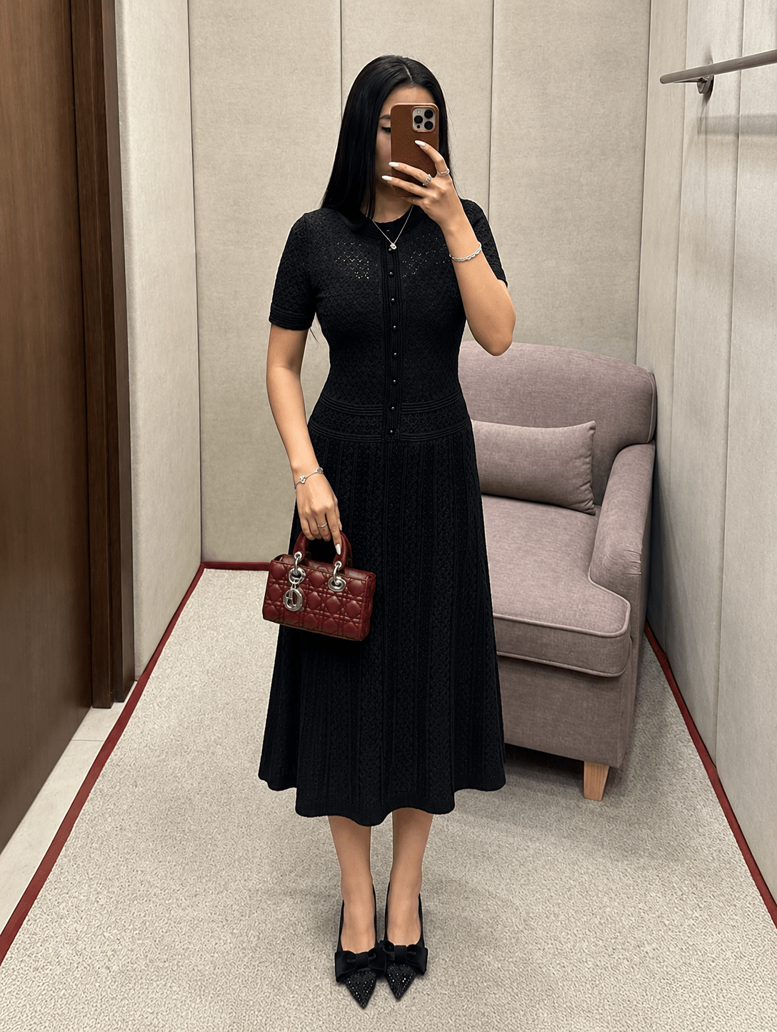 Abito midi Nicole in maglia con mezza abbottonatura