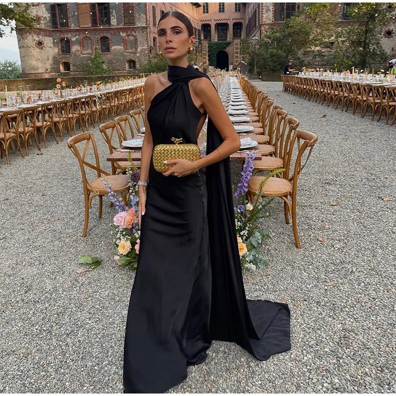 Abito in satin con collo all'americana e schiena scoperta Noor