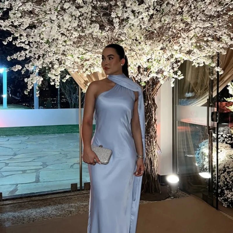Abito in satin con collo all'americana e schiena scoperta Noor