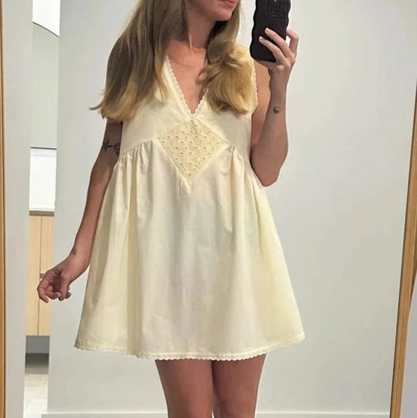 Miniabito boho con bordo in pizzo Olivia