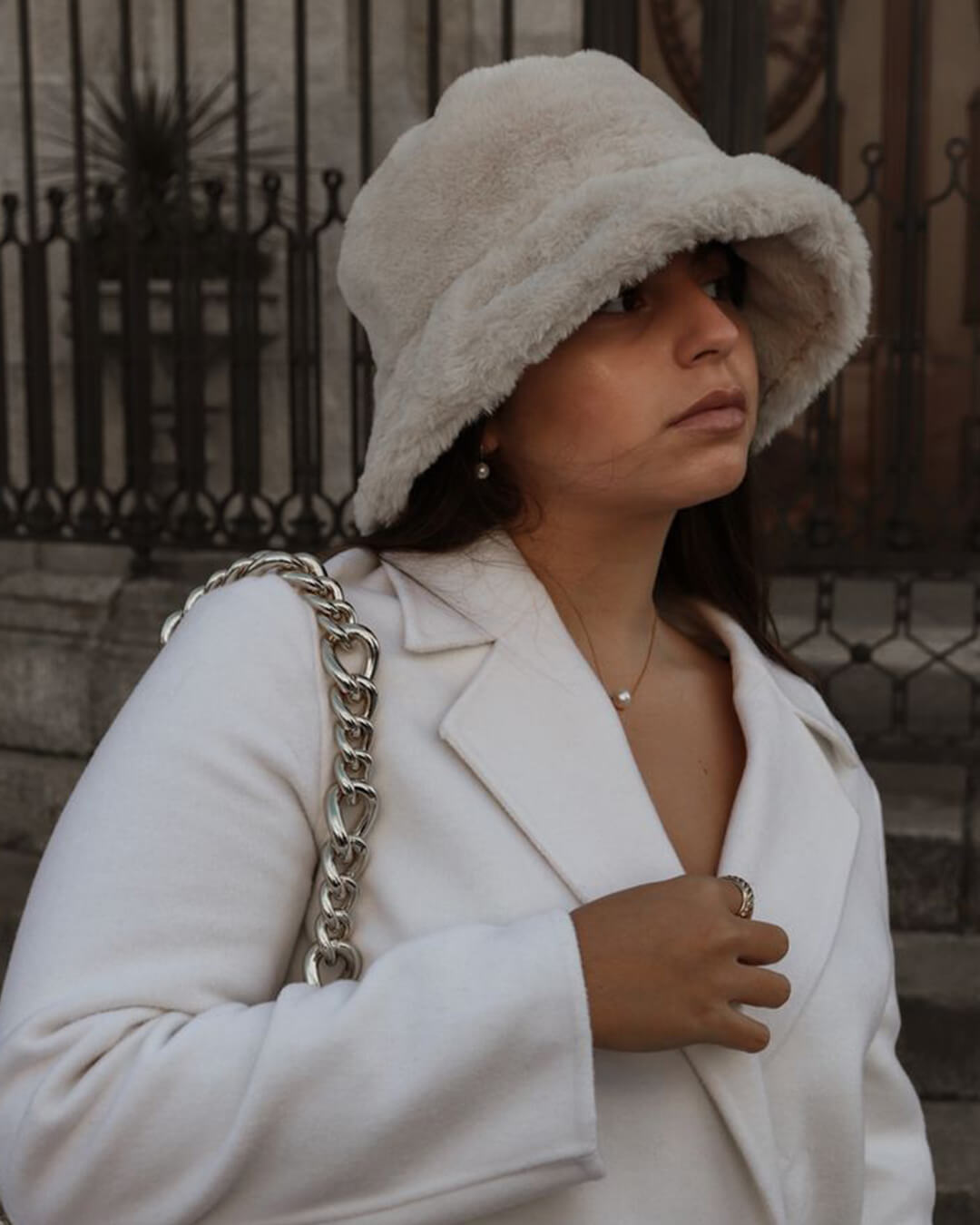 Cappello a secchiello peloso Pauleen