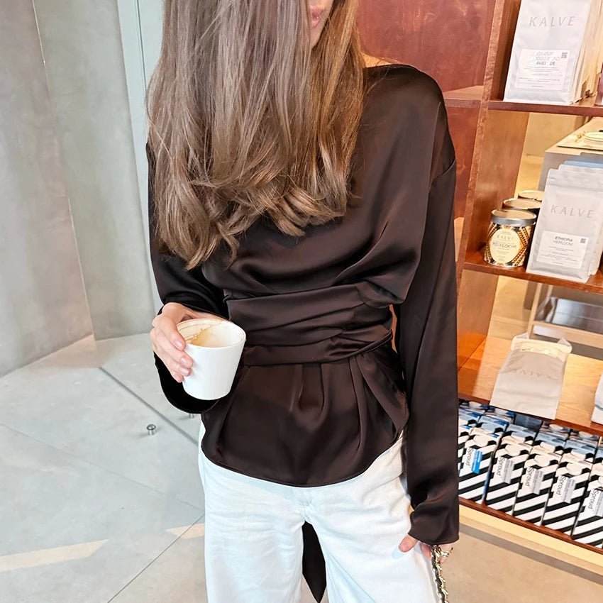 Blusa Penelope in raso con laccetti sul retro
