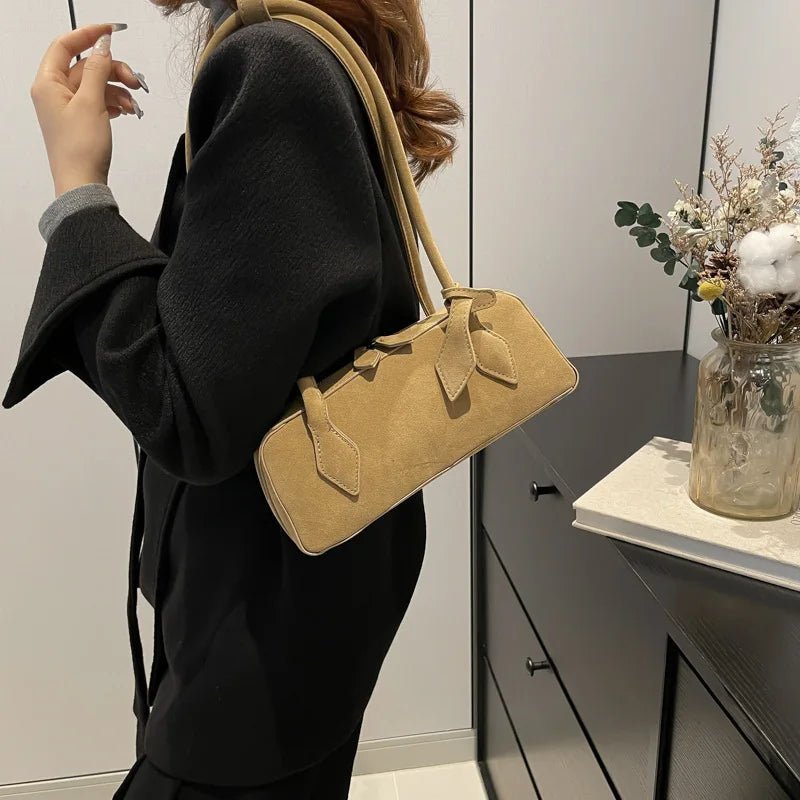 Borsa a spalla in camoscio Rebecca