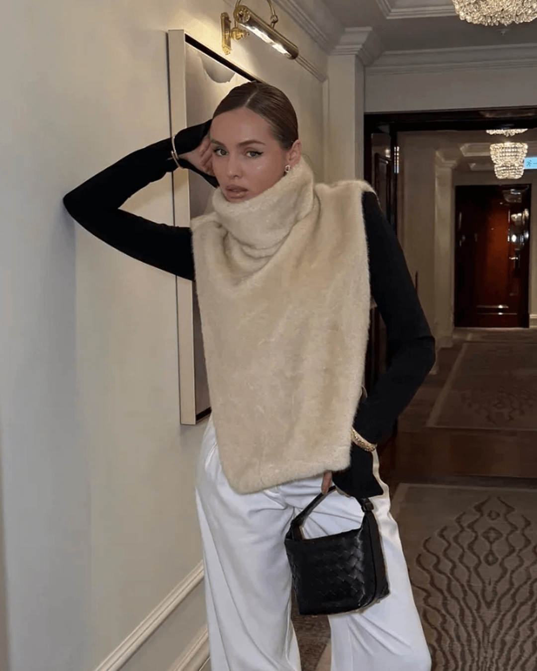 Gilet a collo alto in pelliccia sintetica Rina