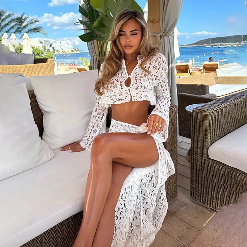 Completo copricostume in pizzo con top corto e pareo Ruth