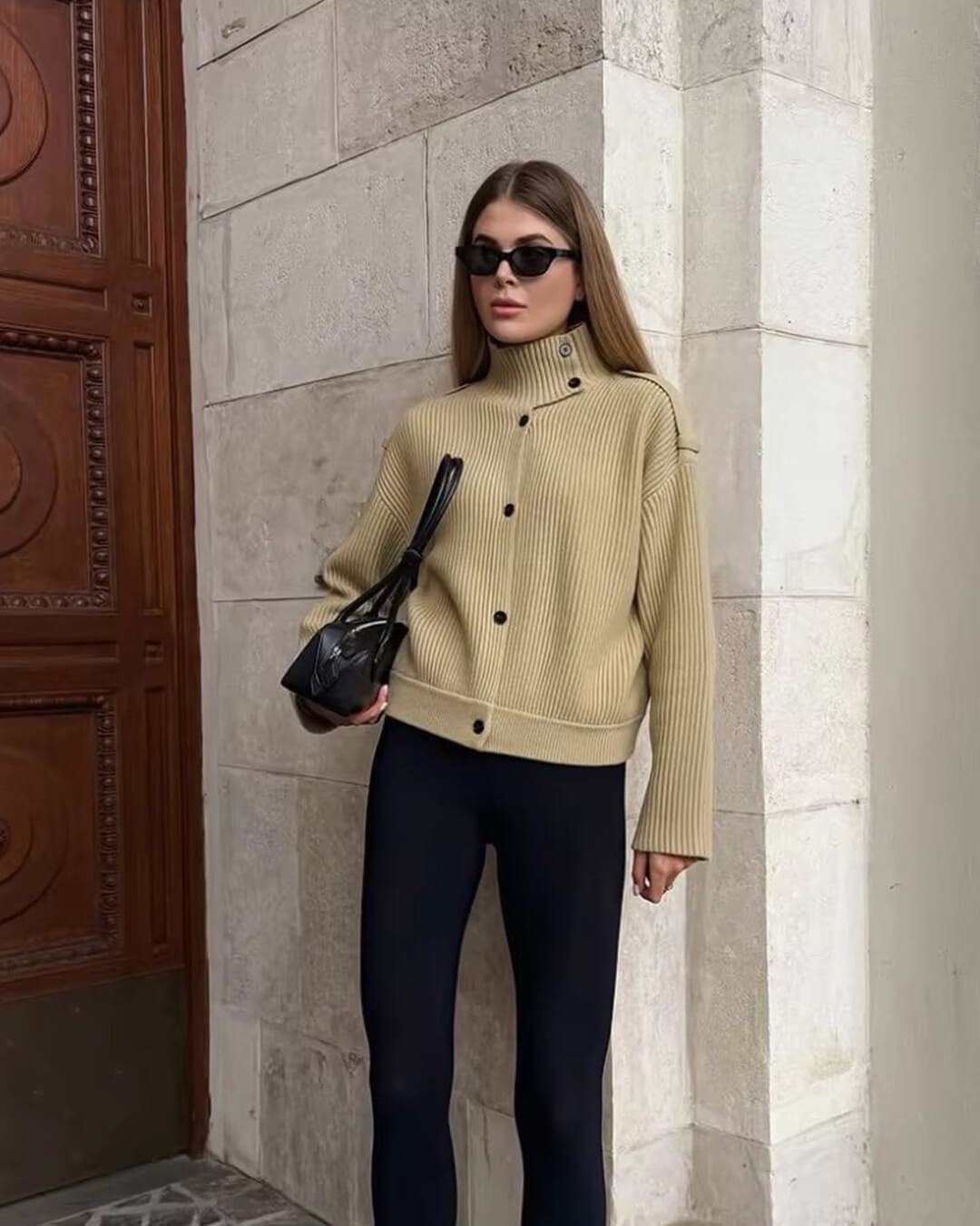 Sandra Cardigan in maglia con collo rialzato