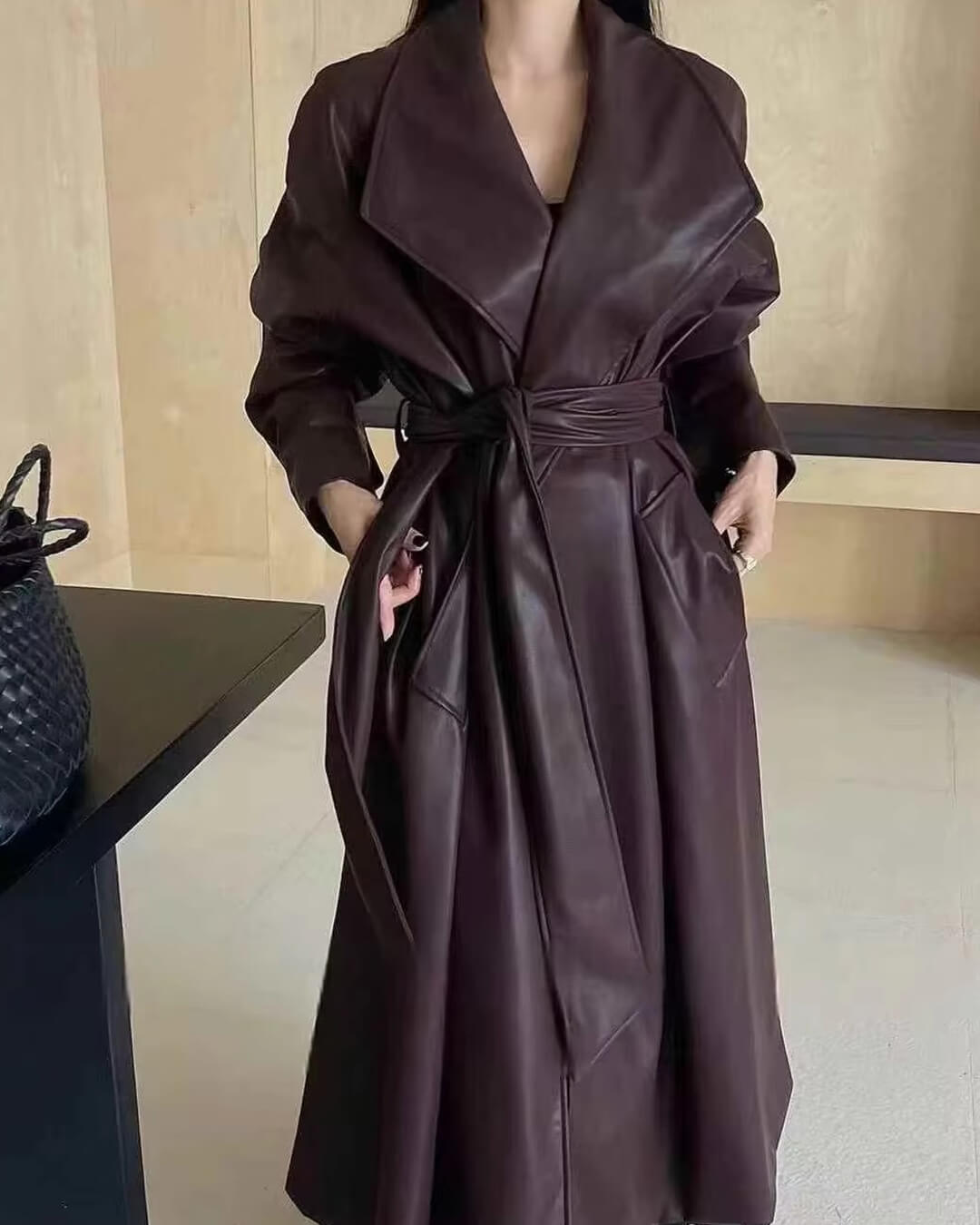 Shiela Trench lungo in ecopelle
