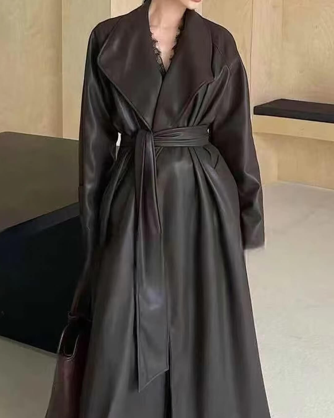 Shiela Trench lungo in ecopelle