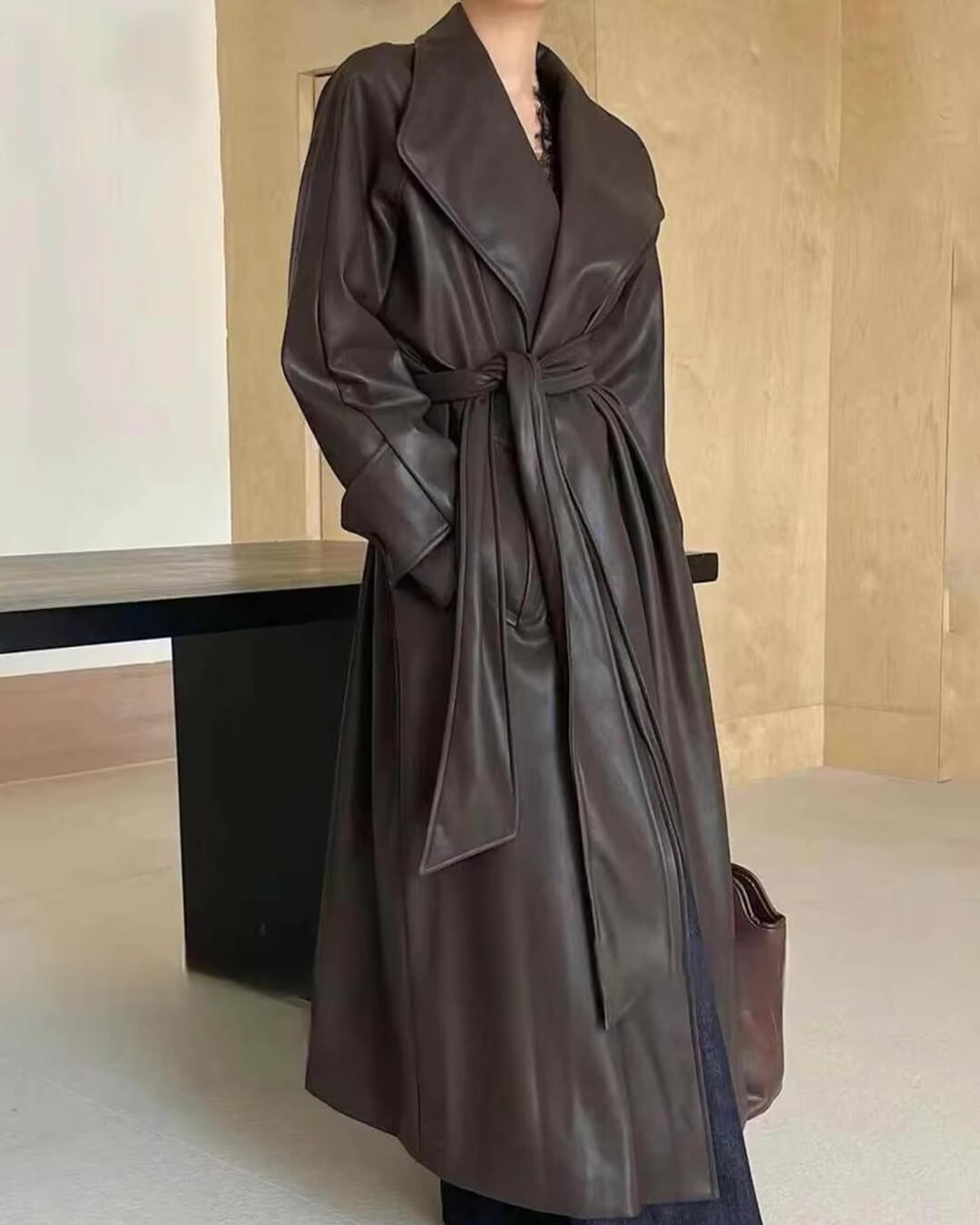 Shiela Trench lungo in ecopelle