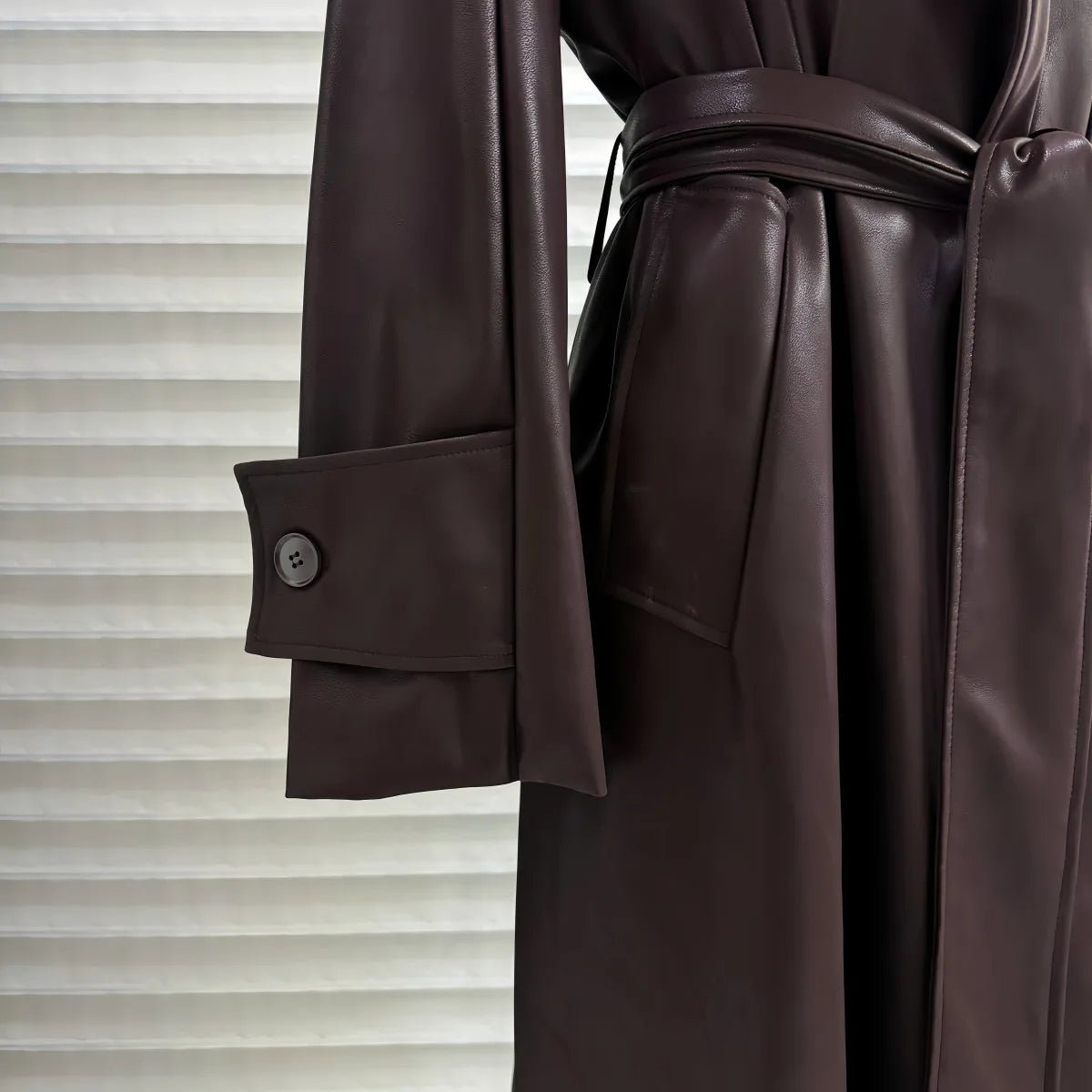 Shiela Trench lungo in ecopelle