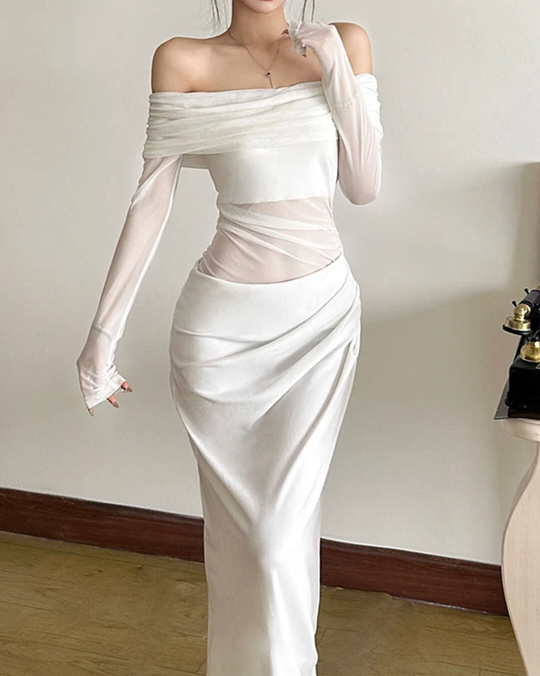 Abito lungo in mesh arricciato Shiela