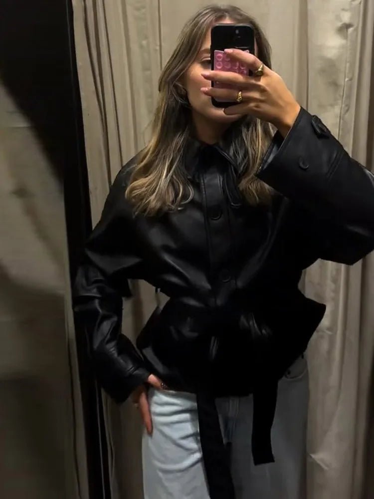 Giacca Tabitha in ecopelle con cintura