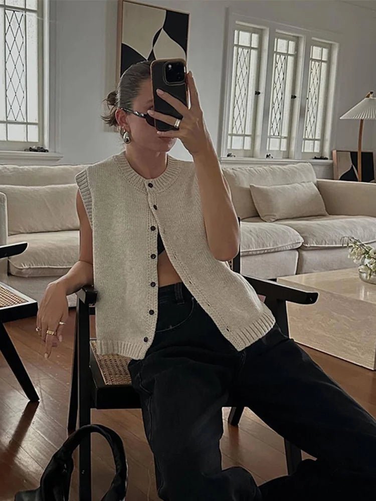 Cardigan smanicato in maglia Tori con bottoni sul davanti
