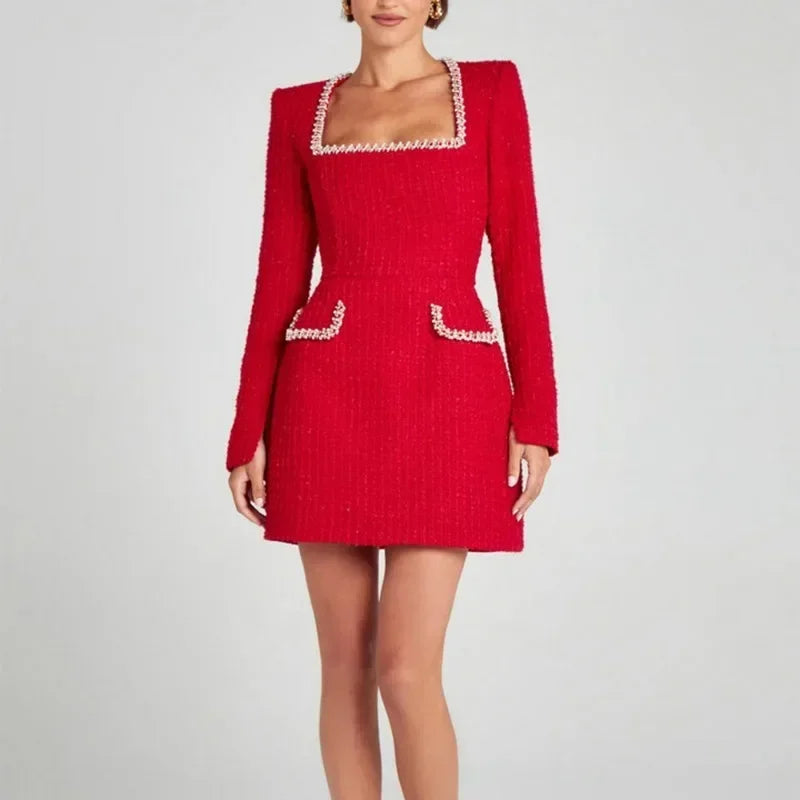 Abito in tweed con scollo quadrato e maniche lunghe