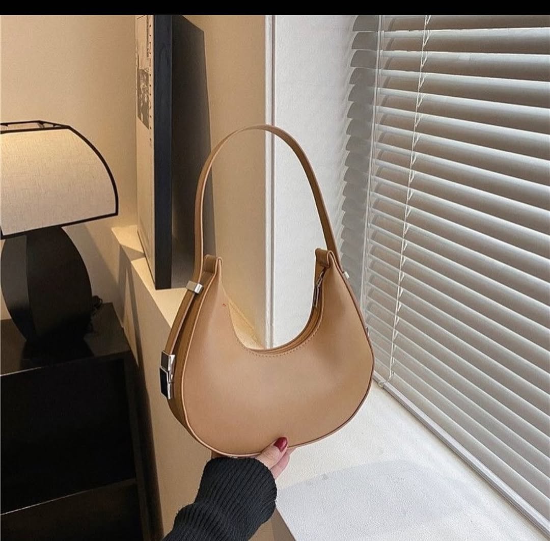 Borsa a spalla in pelle Tyla