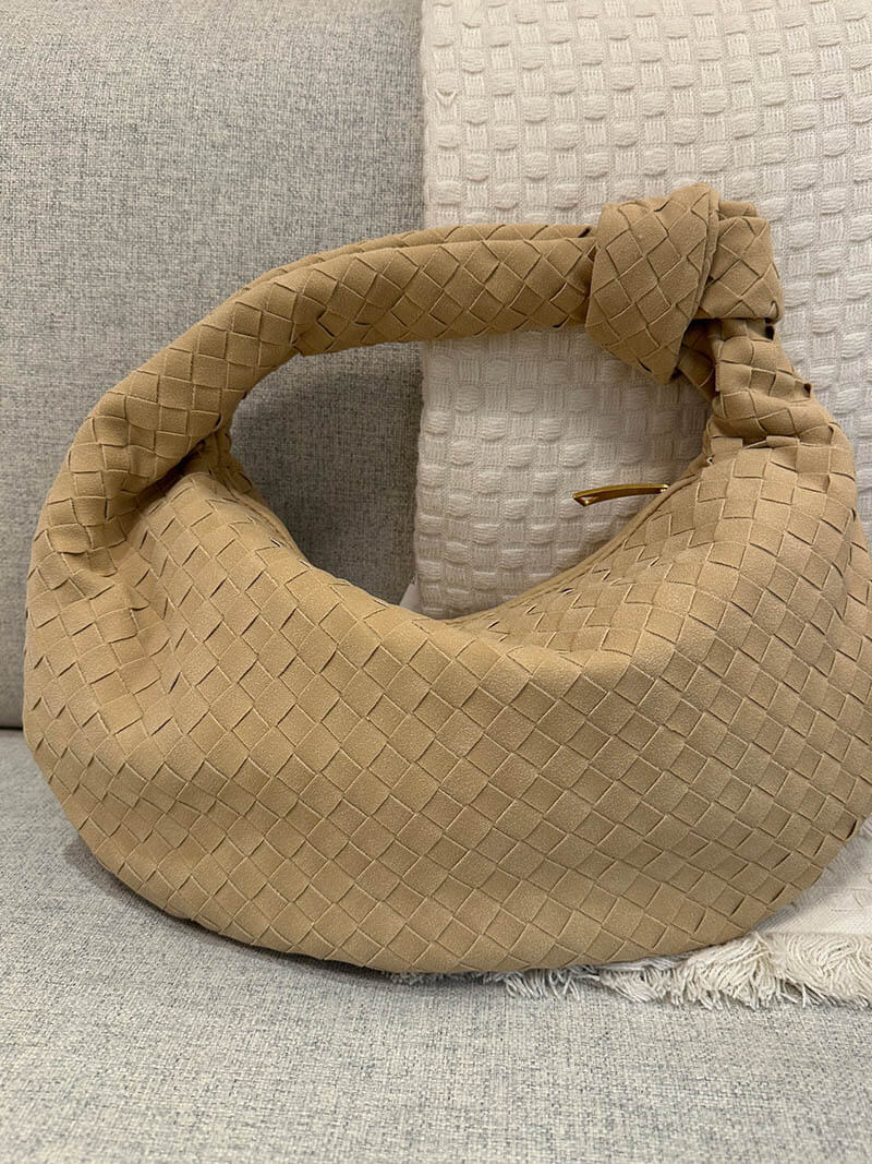 Borsa intrecciata media in camoscio