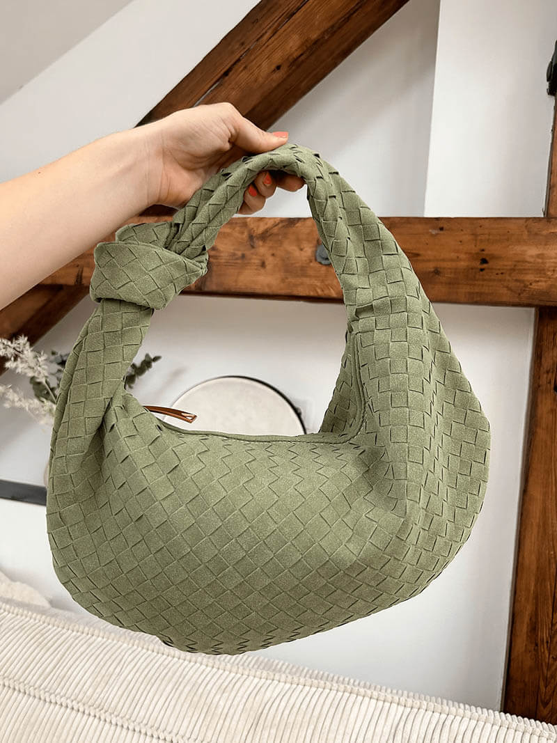 Borsa intrecciata media in camoscio