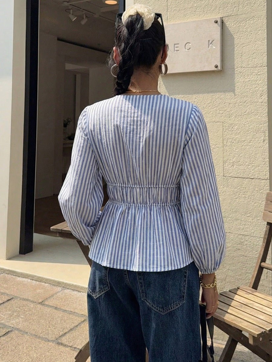 Blusa Yelena a righe con chiusura frontale da annodare