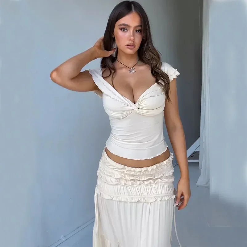 Completo Zendaya con crop top a balze e gonna maxi