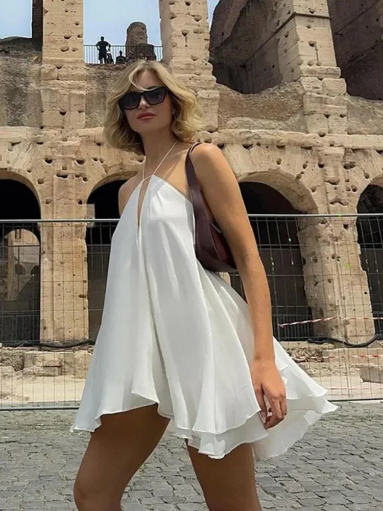 Abito estivo con spalle scoperte e cut-out Zinnia